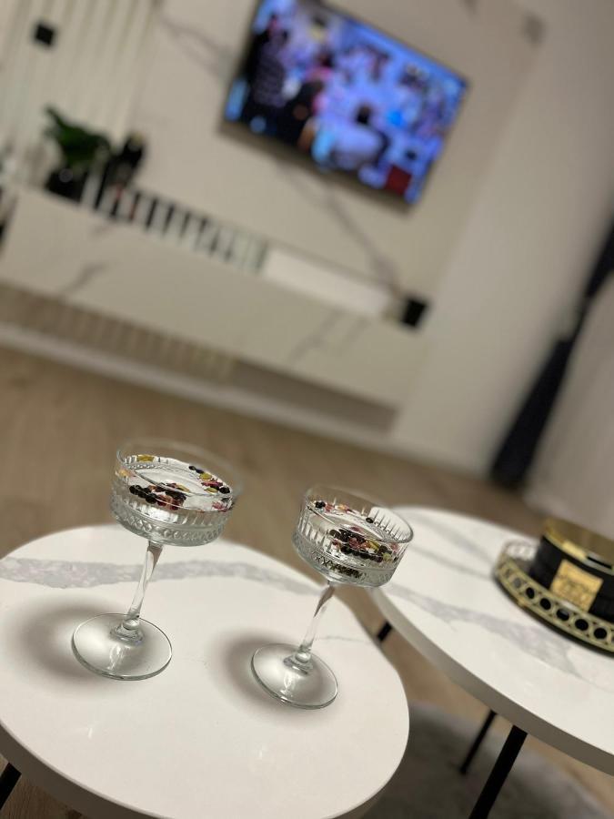 Apartman Gold Maris Lägenhet Karlovac Exteriör bild